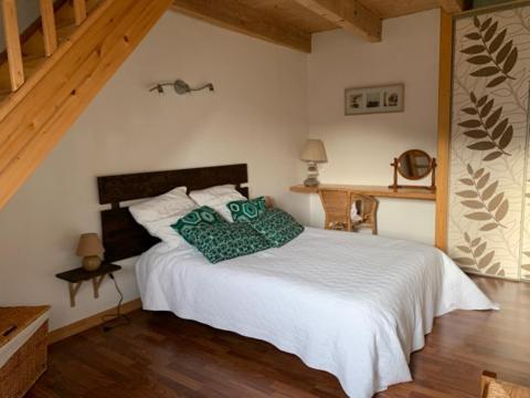 Logis Du Lac A Madic エクステリア 写真